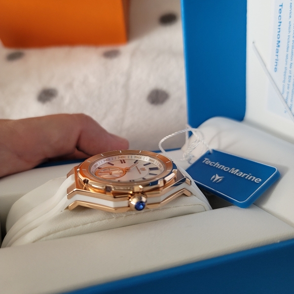 Technomarine Watch - Picture 4 of 6